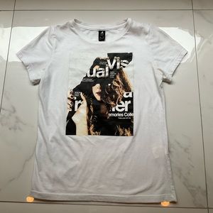 Cuidado con el perro tee with pearl designs on shirt